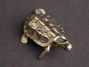 DMtse Chinese Feng Shui Brass Mini Mascot Turtle Statue Figurines Sculpture Collectibles of Good Health Good Lucky for Long Life Lucky Gift - Image 3