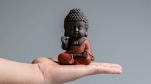 DMtse Buddha Zen Meditation Sitting Ceramic Figurines for Home Decor Accents, Living Room Bedroom Office Decoration Bookshelf TV Stand Decoration Tea Ceremony Sculptures Collection：圖片 4