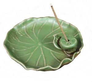 DMtse Handmade Ceramic Mindfulness Meditation Frog and Lotus Leaf Tray Stick Incense Burner Holder Yoga Poses Frog Cute Animal Statue Peace Blessing Home Decoration：圖片 8