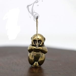 DMtse Brass Mini Antique Monkey Statue Ornaments Meditation Seated Pose Attractive & Serene Small Monkey Statue Figurine：圖片 6