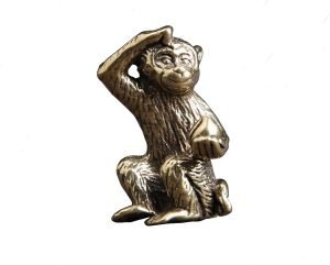 DMtse Brass Mini Antique Monkey Statue Ornaments Meditation Seated Pose Attractive & Serene Small Monkey Statue Figurine：圖片 3