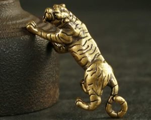 DMtse Chinese Feng Shui Brass Mini Tiger Decor Statue Figurines for Animal Sculpture Collectibles Gift：圖片 7