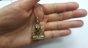 DMtse Brass Bodhisattva Statue Figurines Sitting Buddha Sculpture Home Office Pendant Decor Ornament Buddha Keeps Peace Free Red String - Image 2