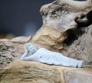 DMtse Buddha Reclining Meditating Carving Statue Figurines Sculpture Collectibles for Home Buddha Attractive & Serene Ornament - Image 5