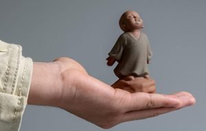 DMtse Ceramic Little Cute Buddha Monk Statue Monk Figurine Creative Baby Crafts Monk Dolls Ornaments Gift Classic Delicate Ceramic Arts and 4'' High Crafts Tea Accessories - Image 2