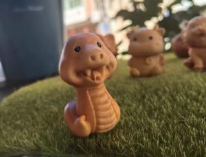 DMtse Hand Carved Natural Wood Snake Statue Sculpture Animal Figurine Brings Good Lucky for Mascot Gift Ornaments Meditation - Image 4