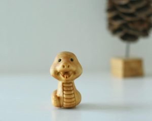 DMtse Hand Carved Natural Wood Snake Statue Sculpture Animal Figurine Brings Good Lucky for Mascot Gift Ornaments Meditation - Image 2
