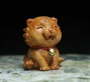 DMtse Hand Carved Natural Wood Tiger Statue Sculpture Animal Figurine Brings Good Lucky for Attract Wealth Collectibles Gift - Image 2