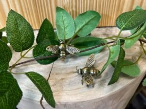 DMtse 黃銅金色蜜蜂雕像雕像動物昆蟲小蜜蜂雕像裝飾品家居微型雕像裝飾客廳鄉村風格辦公室桌面：圖片 5